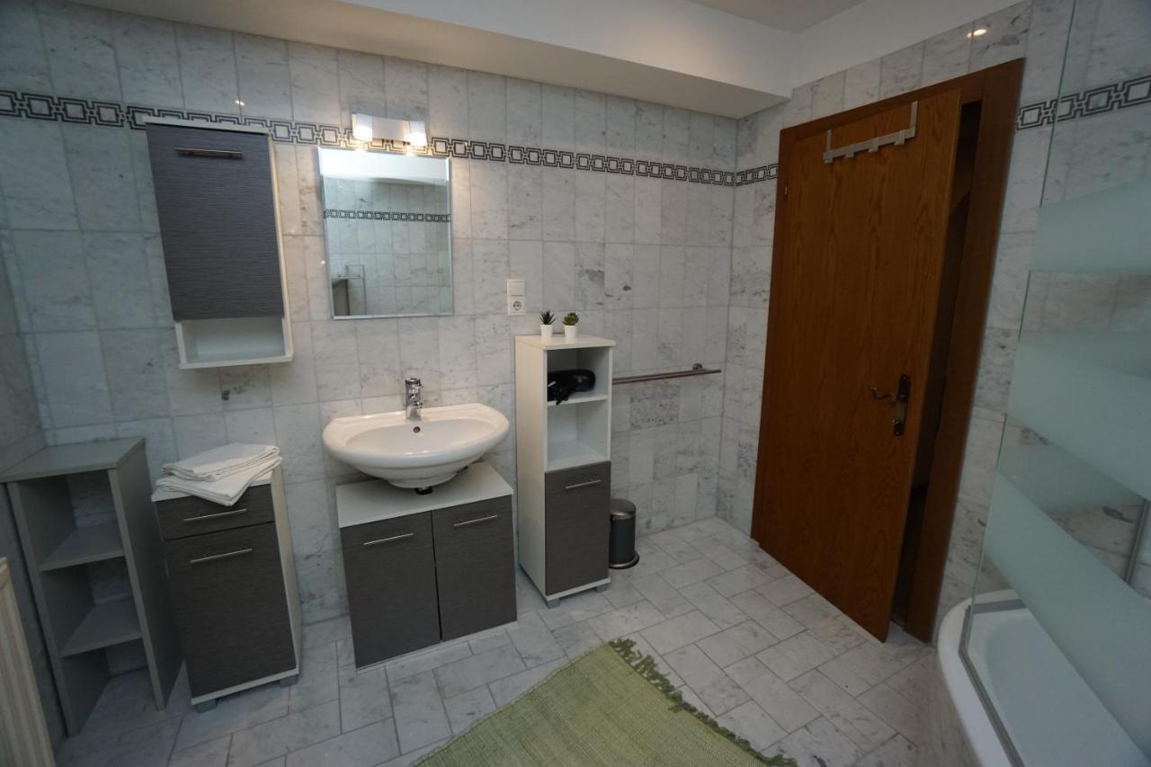 Lisa Apartament *